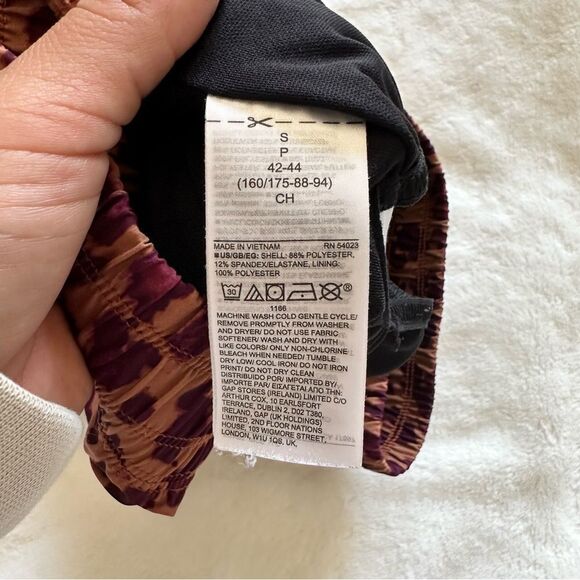 Gap Fit Leopard Print Shorts Women’s Size Small - Picture 5 of 6